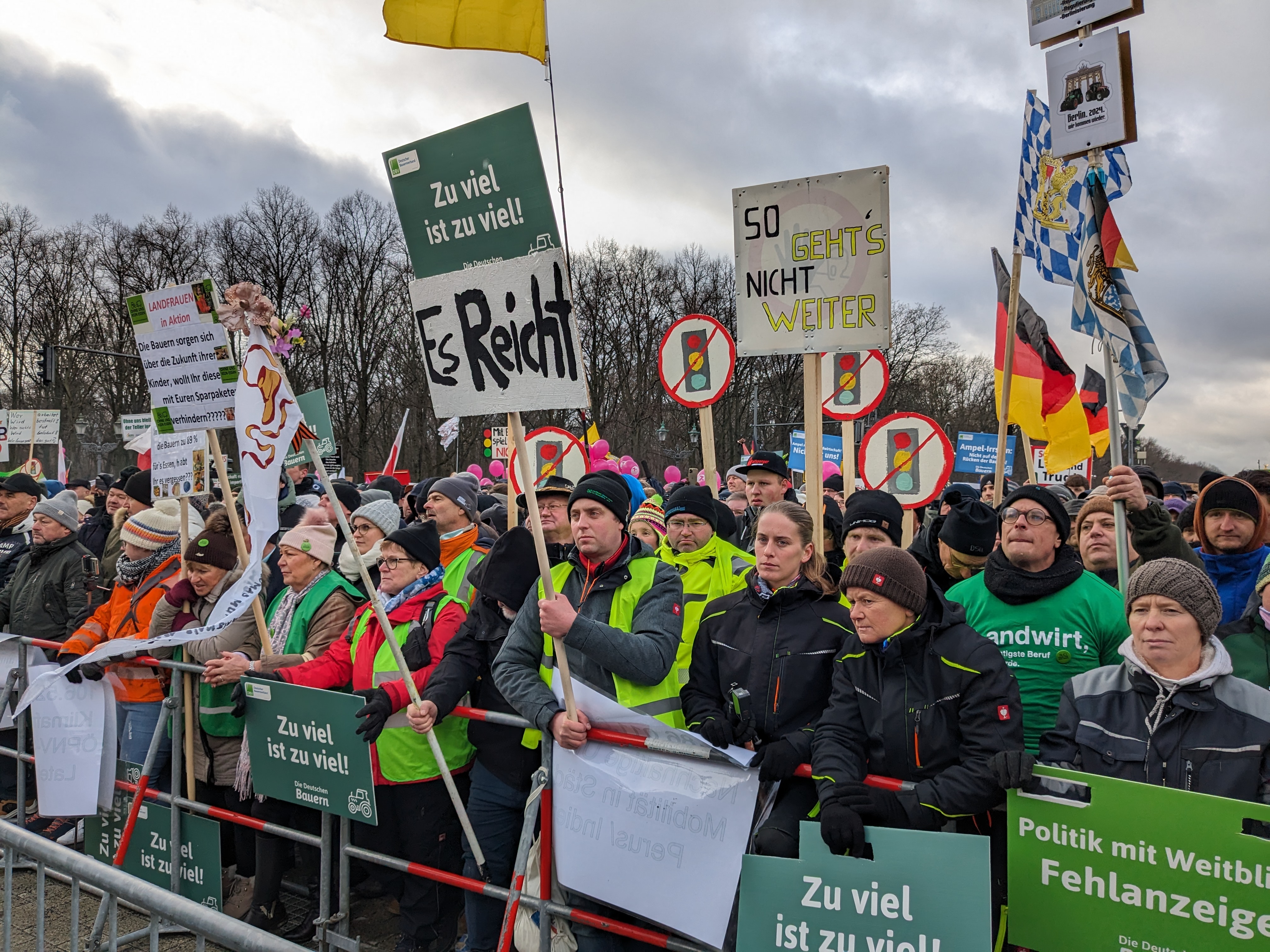 Farmers in Berlin protesting against the planned end of a special fossil fuel subsidy in 2024.  Photo: Wettengel