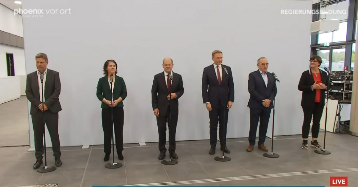 The party leaders and SPD chancellor candidate Scholz (third from left). Photo: Phoenix (Screenshot).
