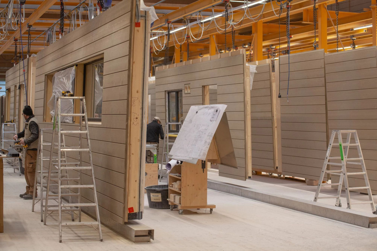 A facility producing pre-fabricated homes. Photo: Baufritz.