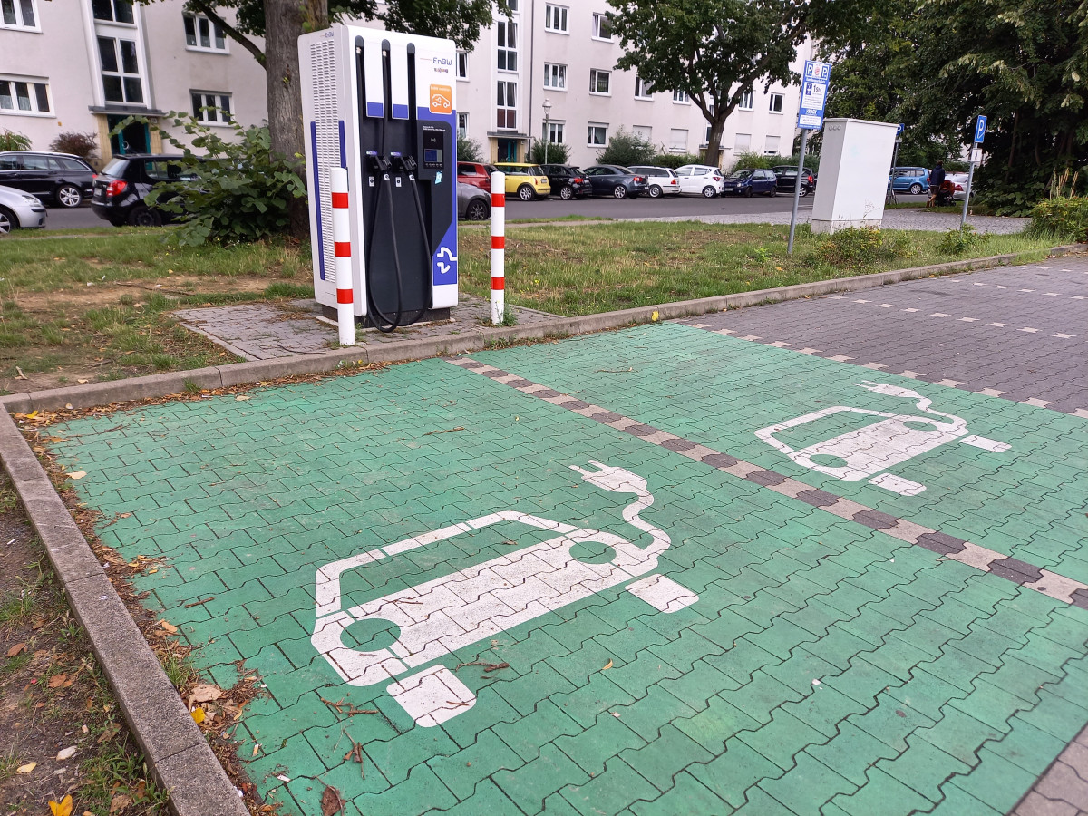 Photo shows EV charging station in Berlin, Germany. Photo: CLEW/Wettengel. 