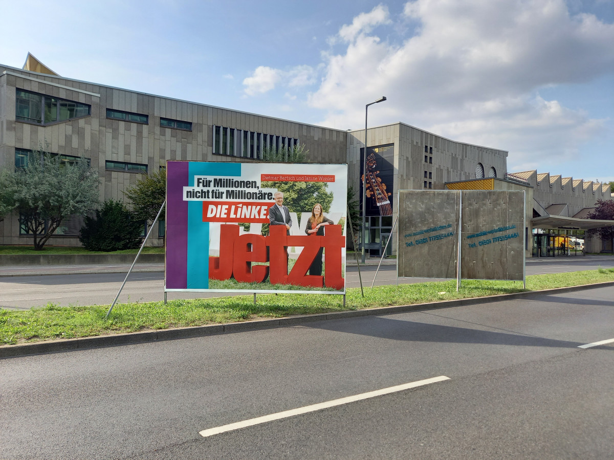 Photo shows Left Party campaign poster in German 2021 election campaign in Berlin. Photo: CLEW/Wettengel.