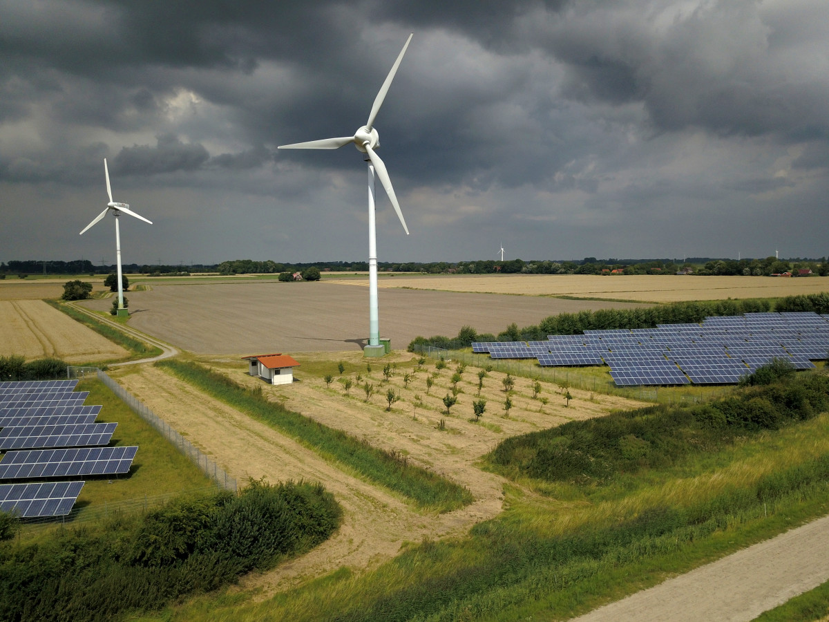 Photo of two wind turbines in Germany. Source: Jan Ahmels. 