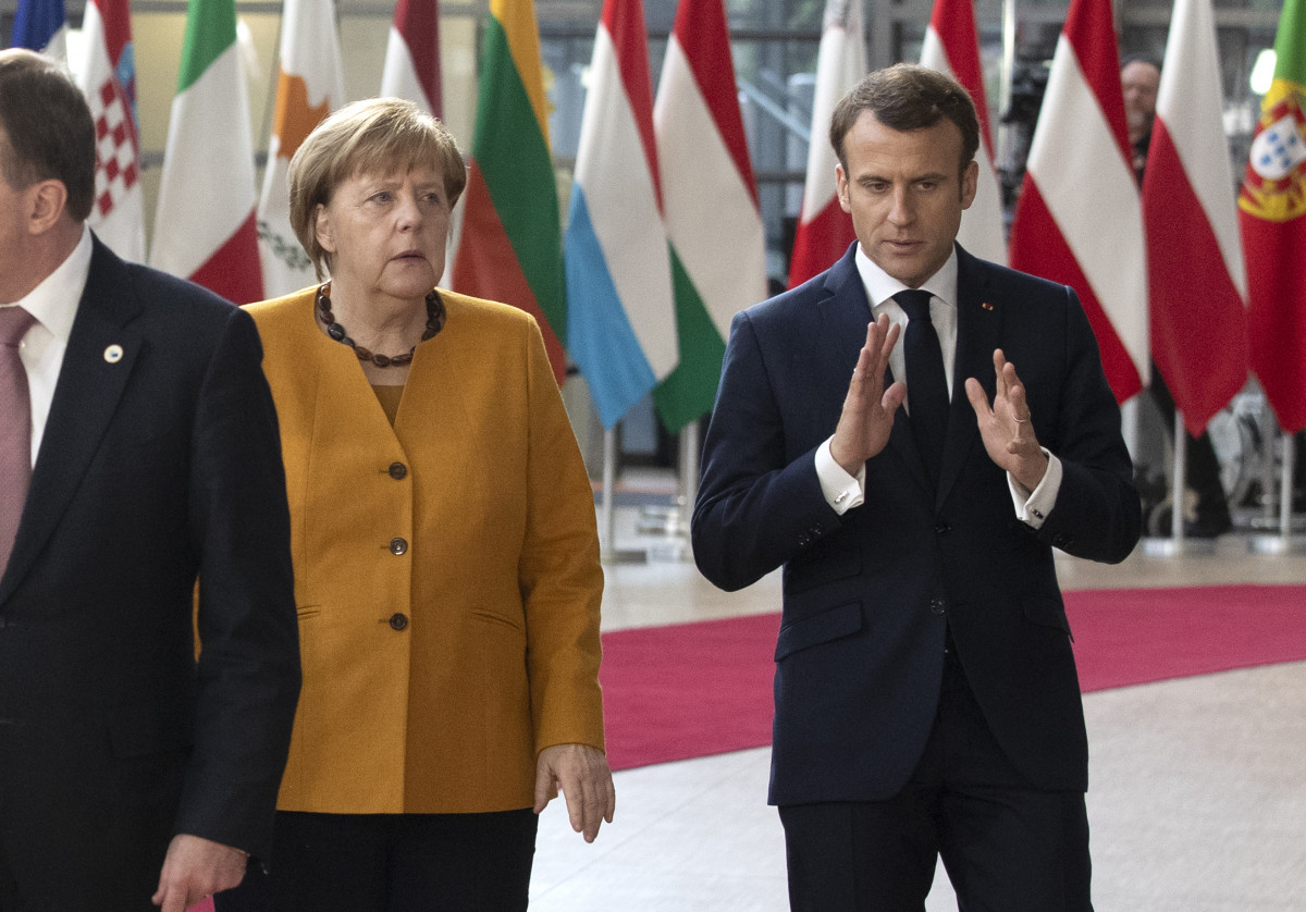 Photo of German Chancellor Angela Merkel (left) and French President Emmanuel Macron at the European Council summit in Brussels on 22 March 2019. Source: European Union.