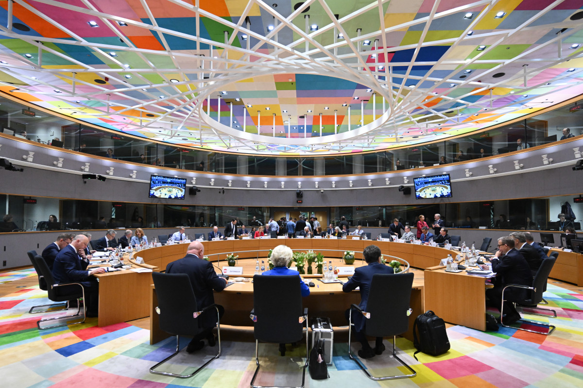 Photo shows roundtable at the European Council meeting on 23 October 2025. Photo: European Union