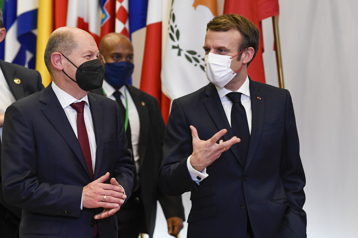 German chancellor Olaf Scholz and French president Emmanuel Macron at an EU summit in December 2021. Source: European Union.