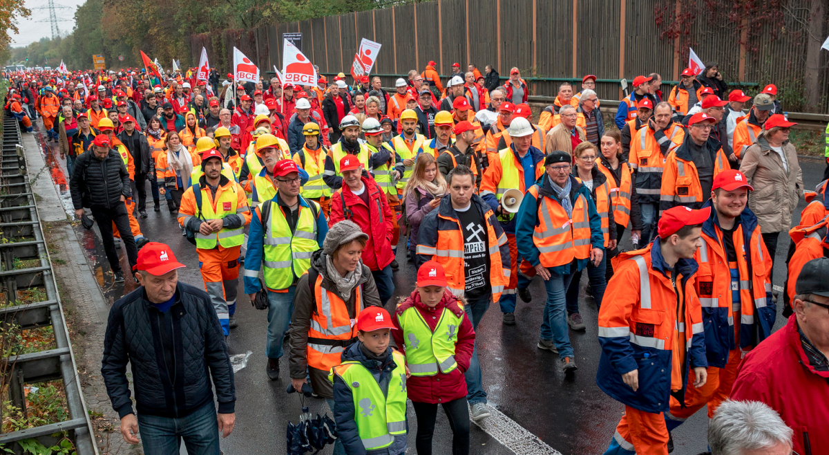 Protesters at a pro-coal demonstration by German labour union IG BCE in October 2018. Photo: Markus Feger/flickr