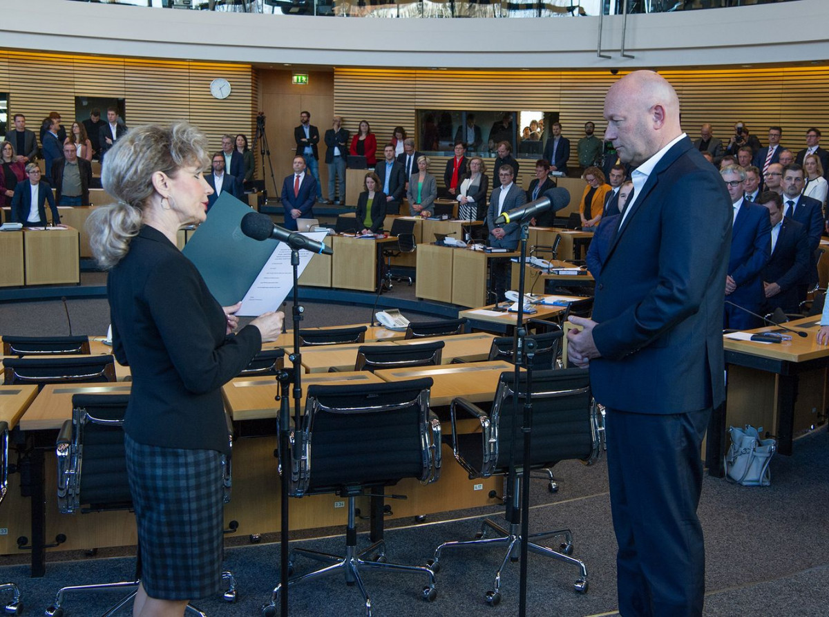 Swearing-in of Thomas Kemmerich (pro-business FDP) as state premier of Thuringia on 5 February 2020. Photo: Thüringer Landtag/Volker Hielscher. 