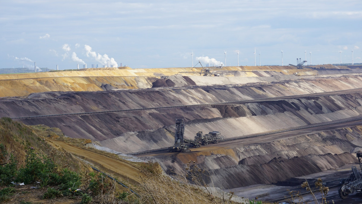 Open-cast lignite mine in western Germany. Photo: CLEW 