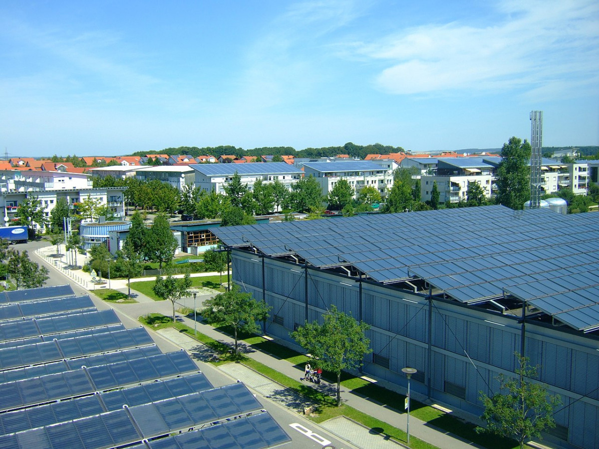 Rooftop solar panels in Neckarsulm, southern Germany. Photo: Joachim Köhler / wiki