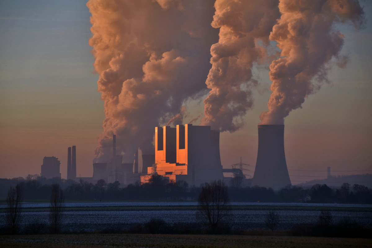 RWE lignite power plant Neurath, Germany's single largest source of carbon emissions. Photo: Rolf Cosar / wiki