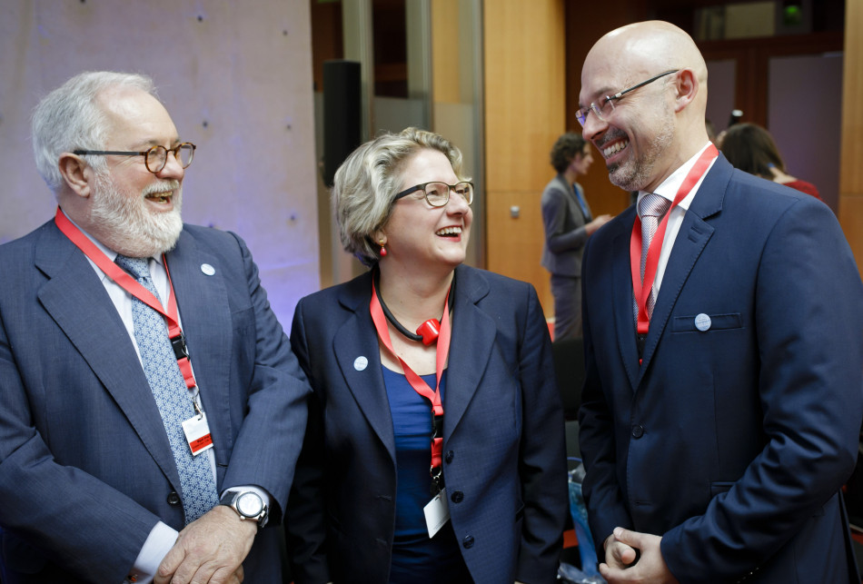 European Commissioner Miguel Arias Cañete, German Environment Minister Svenja Schulze, and designated COP24 president Michał Kurtyka at the 9th Petersberg Climate Dialogue in Berlin. Source - BMU/Thomas Koehler 2018.