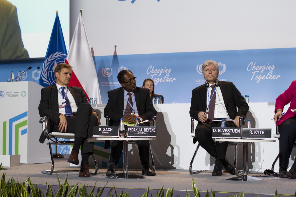 German negotiator Karsten Sach (left) at the pre-2020 stocktake high level meeting: "We won't reach the Paris targets if we don't combine public and private finance." Photo: UNFCCC.