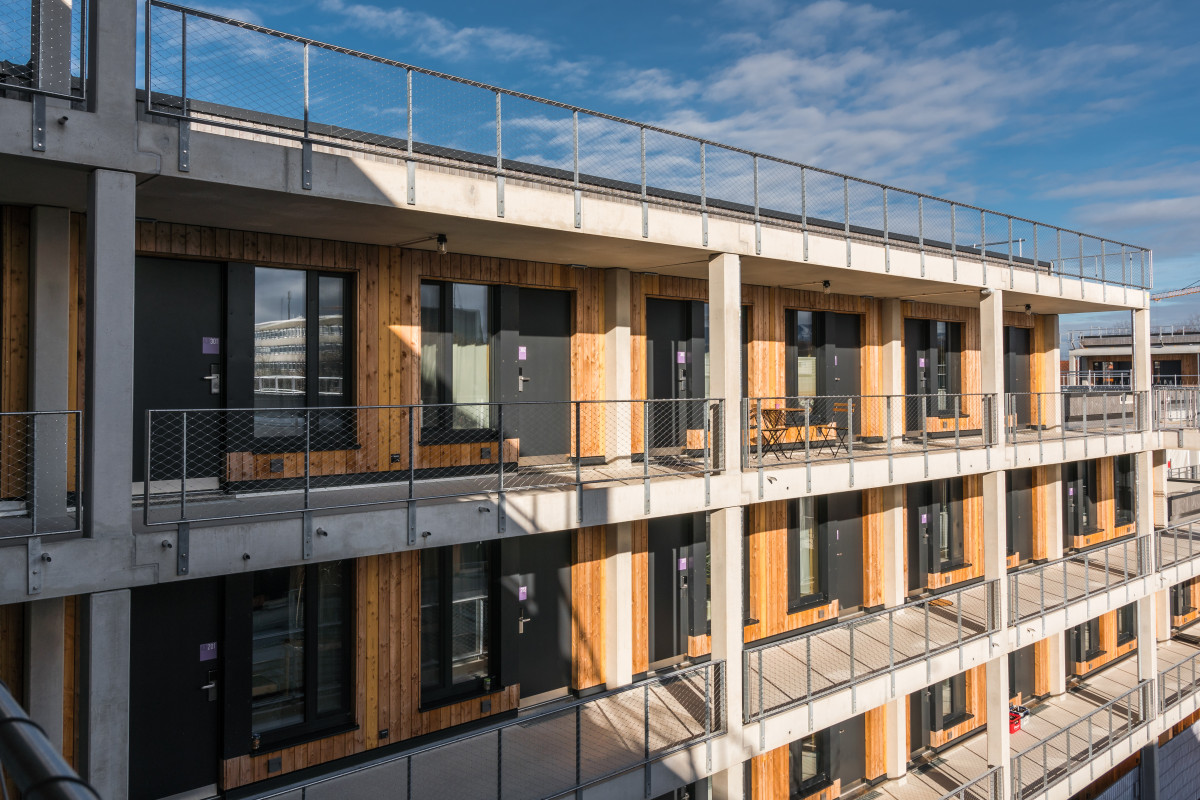 The CampusRO, a student accommodation facility, used the majority of the materials of a warehouse formerly located on site instead of removing the demolition material and having new materials delivered. Photo: PMA Invest.