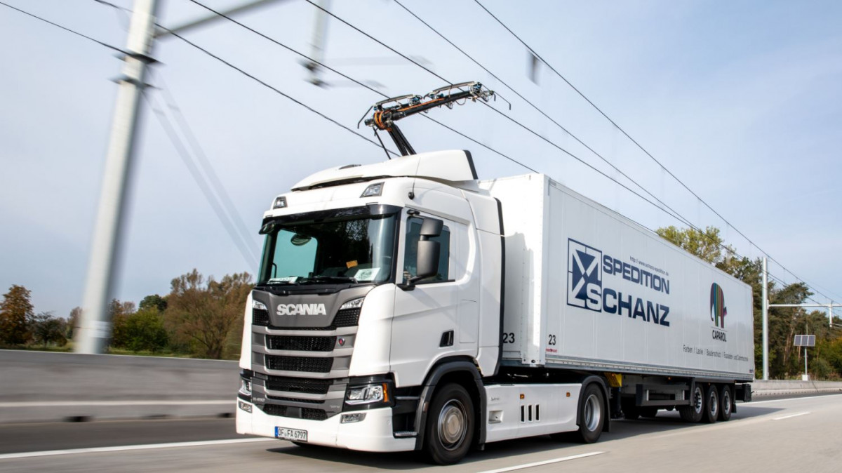 A catenary truck. Image by Siemens