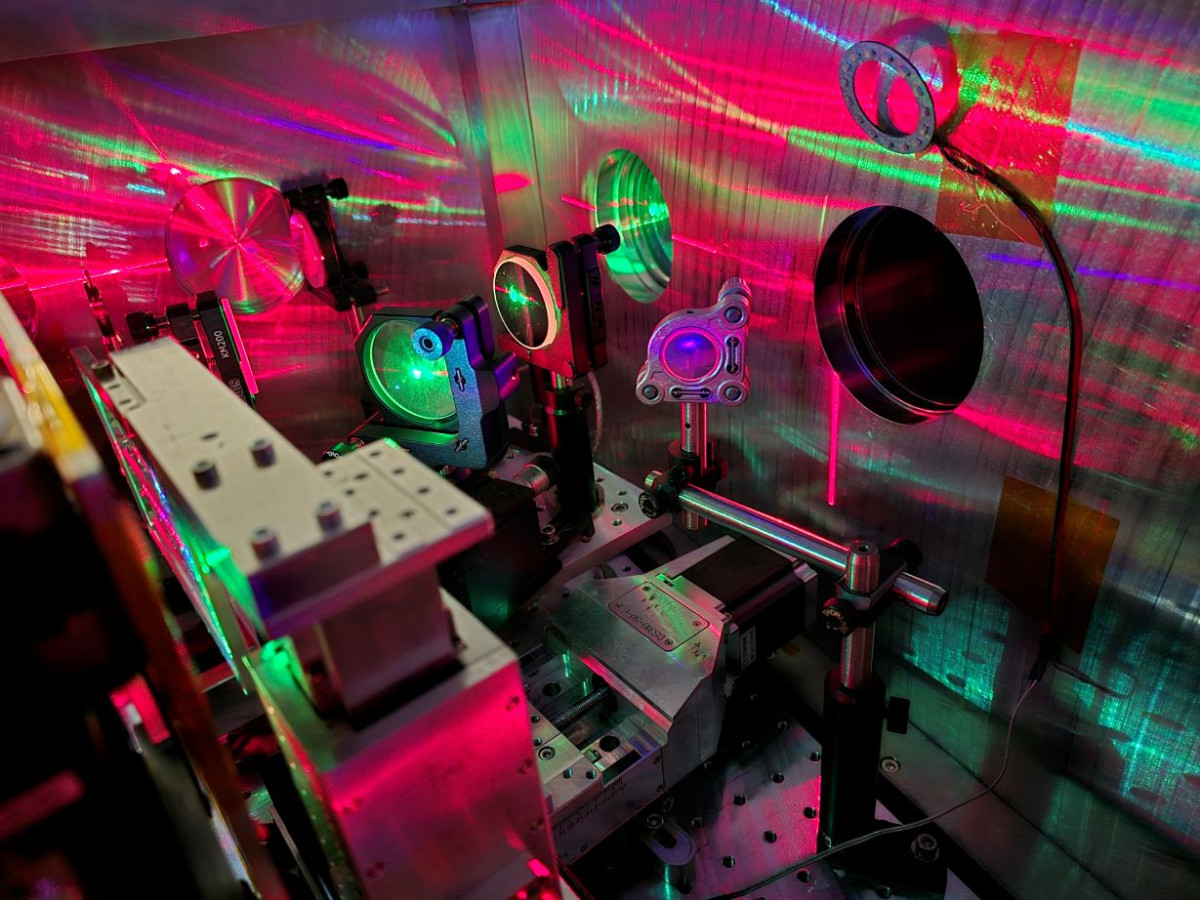 Laser fusion uses a highly complex array of powerful lasers to ignite the tiny target 