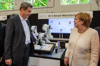 Bavarian state premier Söder with chancellor Merkel in May in Munich. Photo: Bayerische Staatskanzlei
